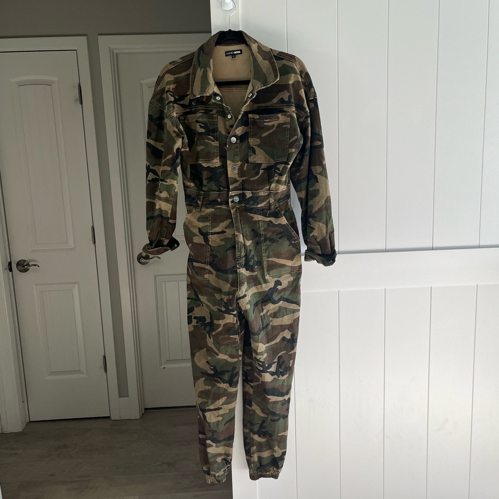 Fashion Nova Long Sleeved Jumpsuit